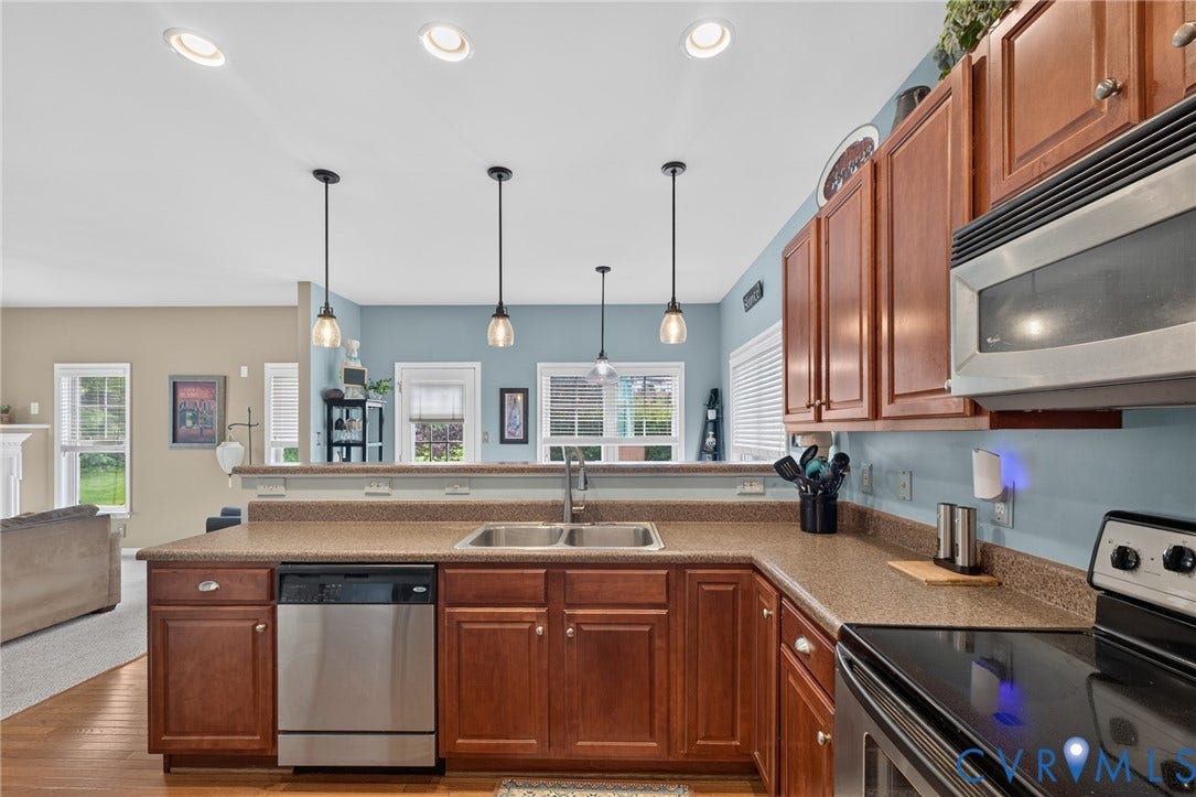 937 Gorham Court, Midlothian, VA 23114 Recessed lighting in kitchen