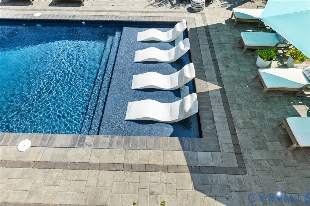 16206 Mitchells Mill Court, Midlothian, VA 23112 Tanning, lounge ledge
