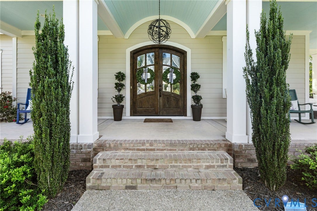 16206 Mitchells Mill Court, Midlothian, VA 23112 Arched mahogany double door.