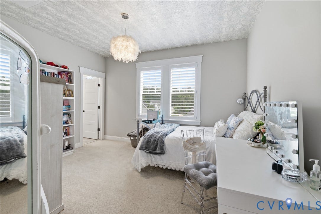 16206 Mitchells Mill Court, Midlothian, VA 23112 Rear bedroom with walk in closet and private ensuite.