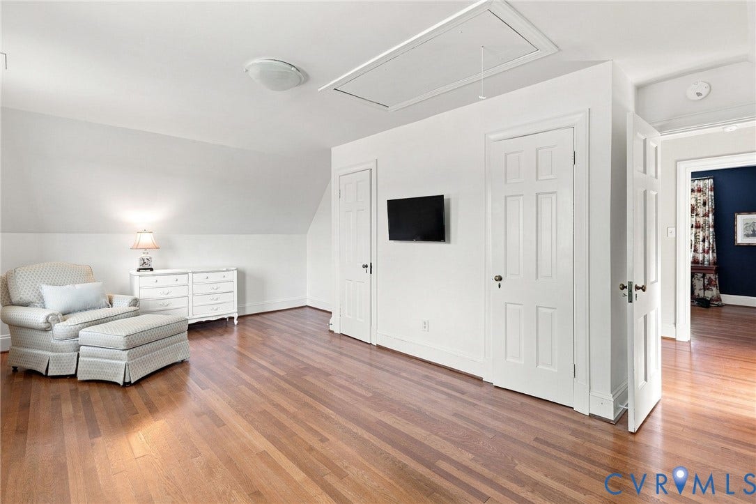 7134 Messer Road, Henrico, VA 23231 Hardwood flooring, attic access