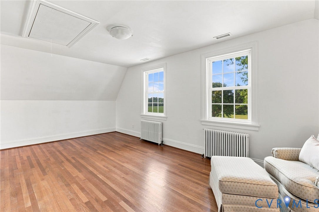 7134 Messer Road, Henrico, VA 23231 Hardwood flooring, attic access