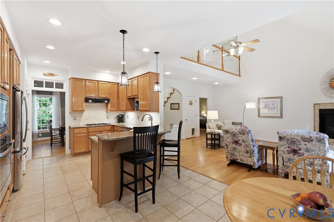 2431 Magnolia Ridge, Michael L Parrish, Maidens, VA 23102 Beautiful kitchen with a convenient breakfast bar for more casual dining