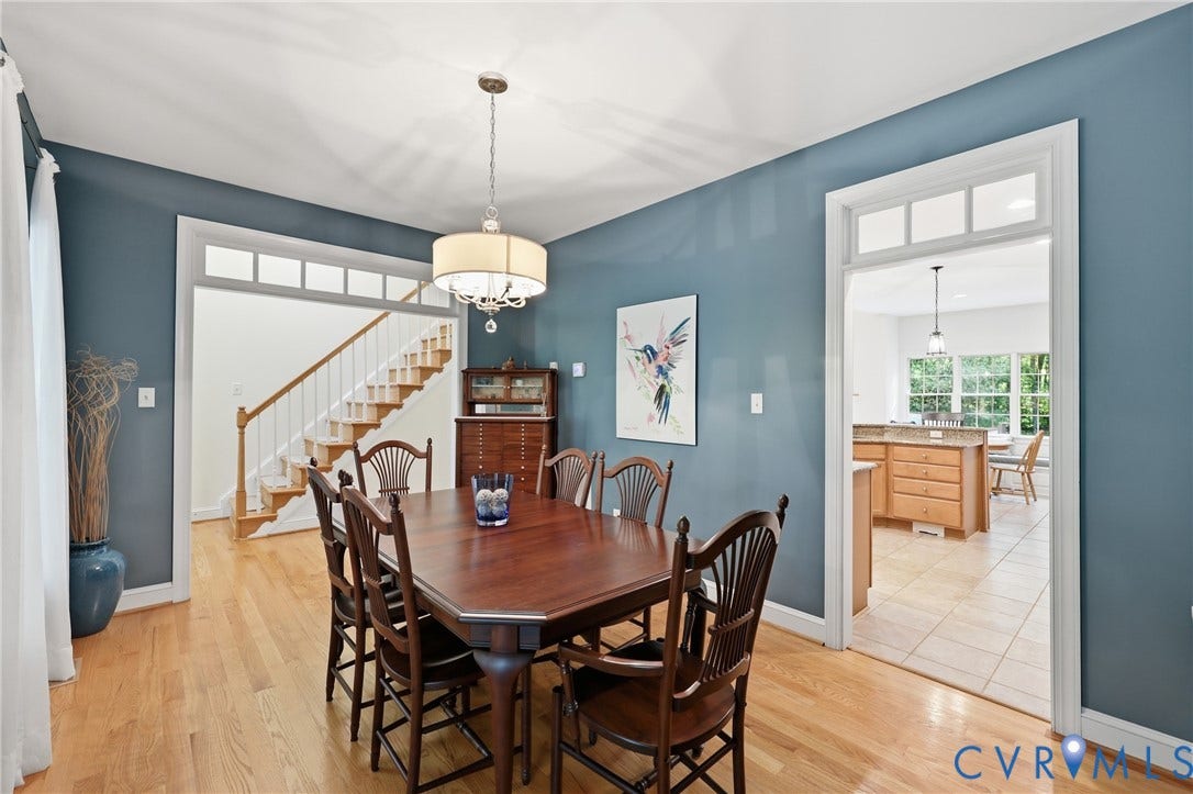 2431 Magnolia Ridge, Michael L Parrish, Maidens, VA 23102 Well-positioned dining room makes entertaining easy