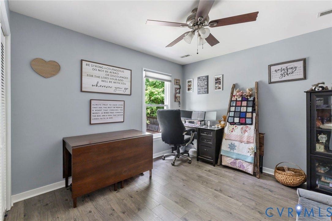 10138 Alberta Circle, Chesterfield, VA 23832 Wood-finish flooring with light gray wall paint