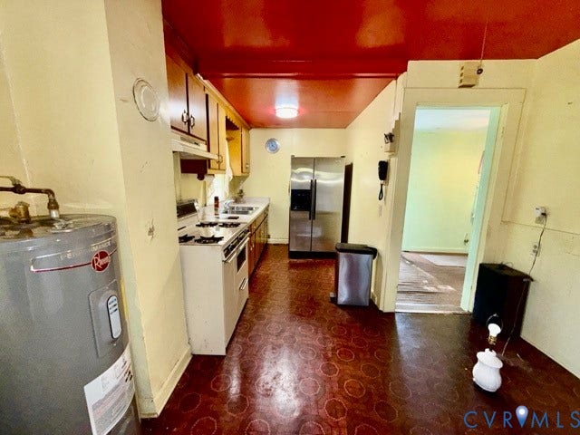 Dine-in kitchen