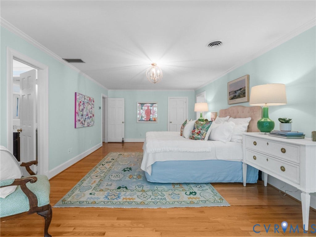 500 Kilmarnock Drive, Collegiate Area, Henrico, VA 23229 Hardwood flooring, crown molding, white trim, recessed lighting, and a chandelier fixture