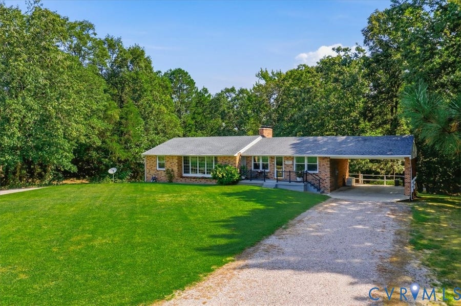 Property photo for 17130 Jacksons Lane, Waverly, VA