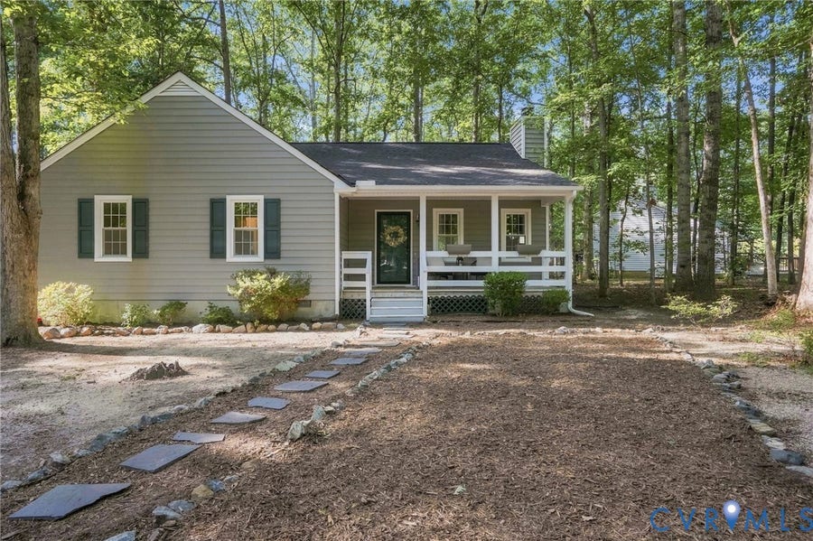 Property photo for 13700 Carriage Creek Place, Chesterfield, VA