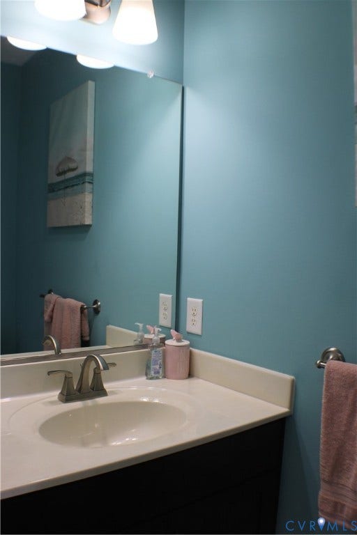 7016 Hawser Lane, Watermark, North Chesterfield, VA 23234 First floor half bath w/ ceramic tile & 9, ceilings!