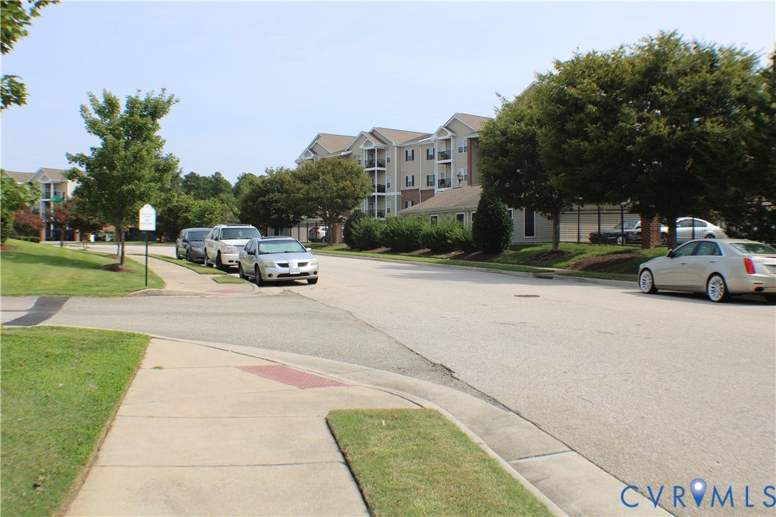 7016 Hawser Lane, Watermark, North Chesterfield, VA 23234 Many additional parking areas for your guest!