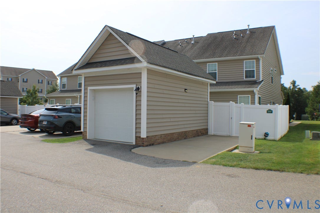 7016 Hawser Lane, Watermark, North Chesterfield, VA 23234 Another view of the detached garage with additional parking spot!