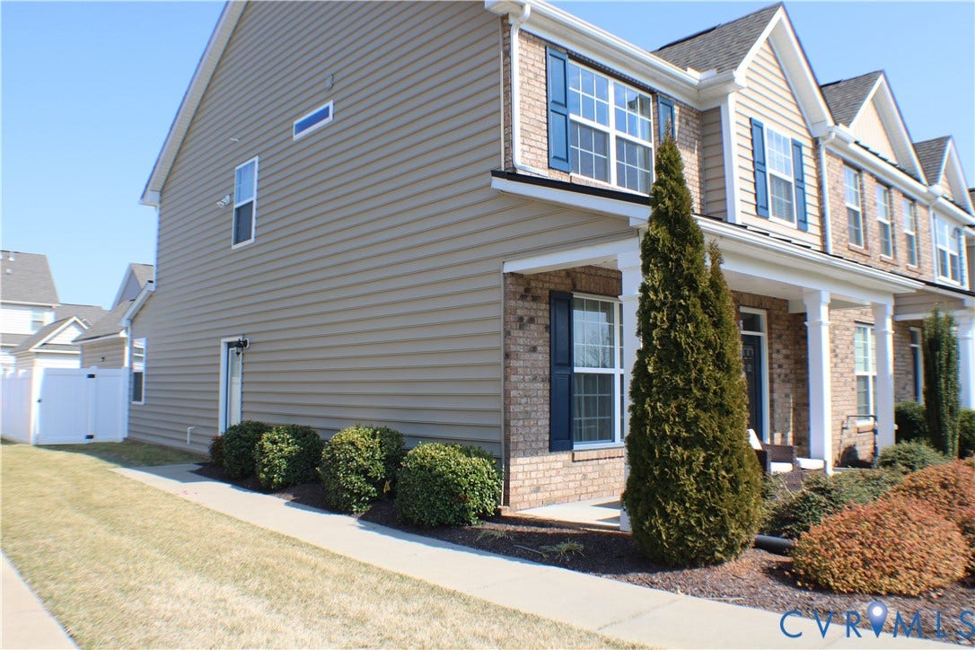 7016 Hawser Lane, Watermark, North Chesterfield, VA 23234 Another view of the beautiful home w/ many upgrades & front porch for relaxing!
