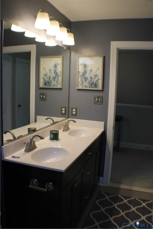 7016 Hawser Lane, Watermark, North Chesterfield, VA 23234 Upstairs full bath w/ tub, double sinks, ceramic tile & natural light!