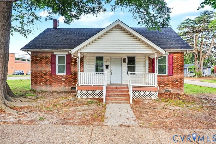 Property photo for 601 N 5th Avenue, Hopewell, VA