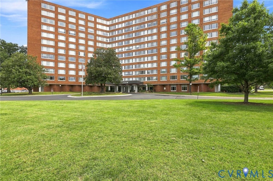 Property photo for 5100 Monument Avenue, #914, Richmond, VA