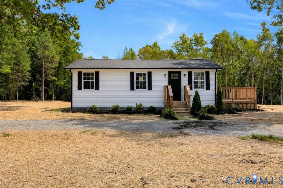 Property photo for 21139 Pendleton Road, Milford, VA