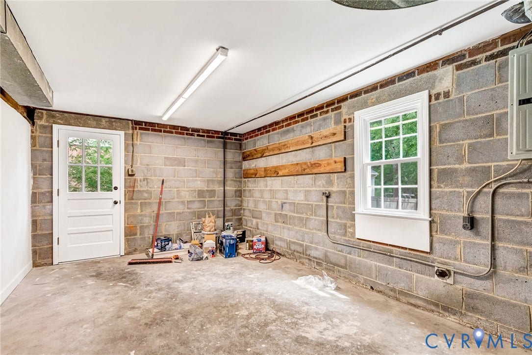 1605 CLOISTER Drive, Henrico, VA 23228 1605 CLOISTER Drive, Henrico, VA 23228