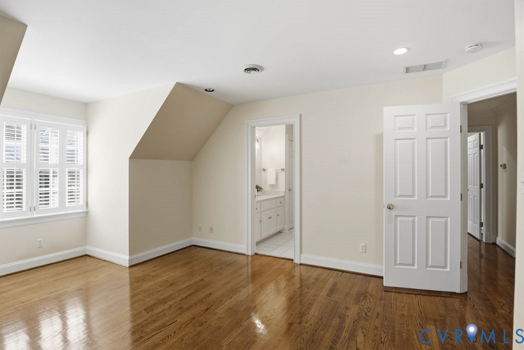22 E Square Lane, Richmond, VA 23238 22 E Square Lane, Richmond, VA 23238