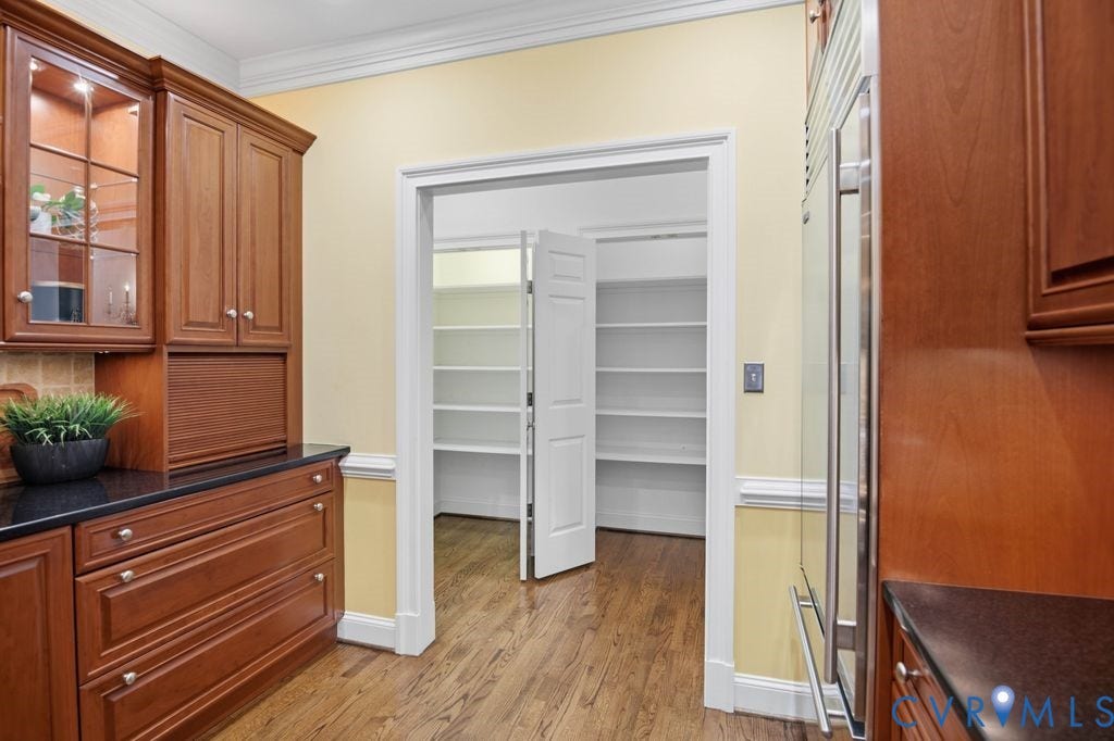 22 E Square Lane, Richmond, VA 23238 22 E Square Lane, Richmond, VA 23238