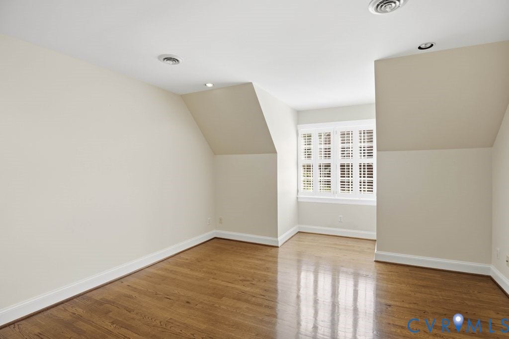 22 E Square Lane, Richmond, VA 23238 22 E Square Lane, Richmond, VA 23238