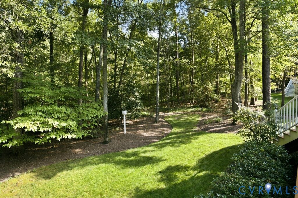 22 E Square Lane, Richmond, VA 23238 22 E Square Lane, Richmond, VA 23238