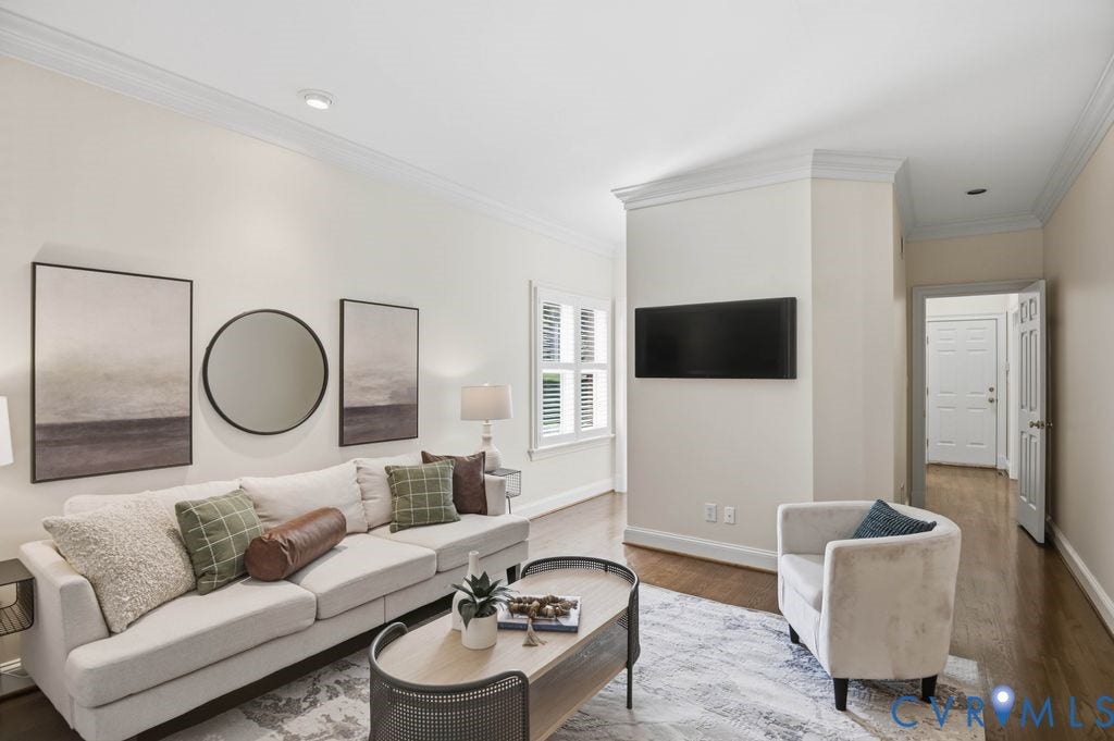 22 E Square Lane, Richmond, VA 23238 22 E Square Lane, Richmond, VA 23238