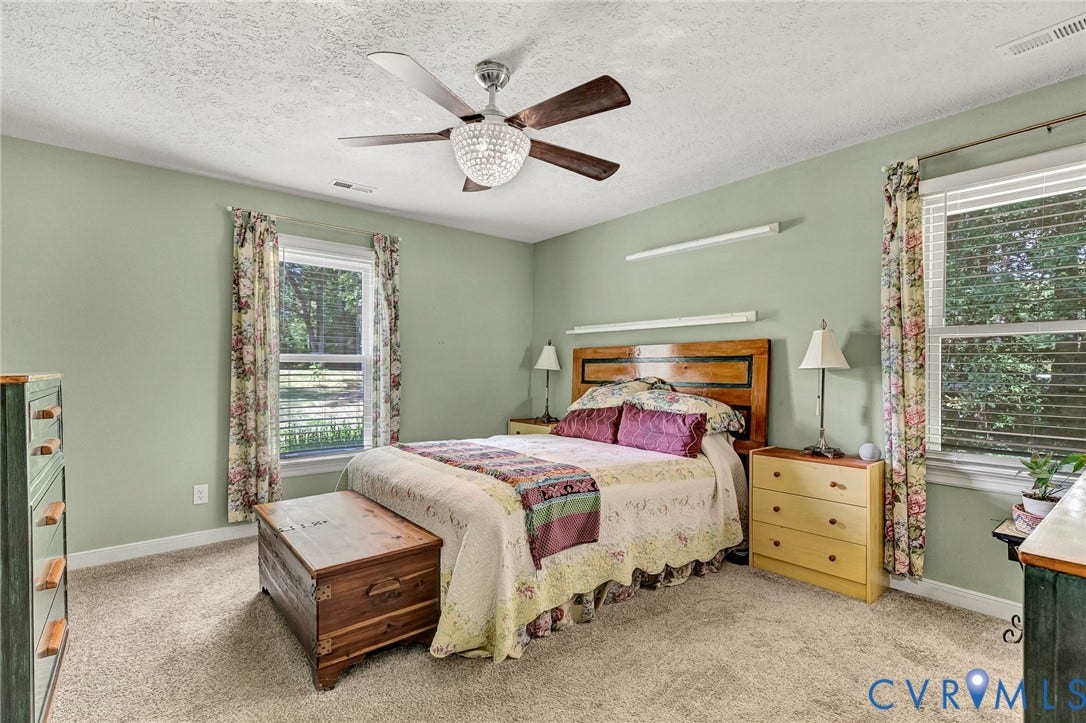 Textured ceiling with a chandelier-style ceiling fan