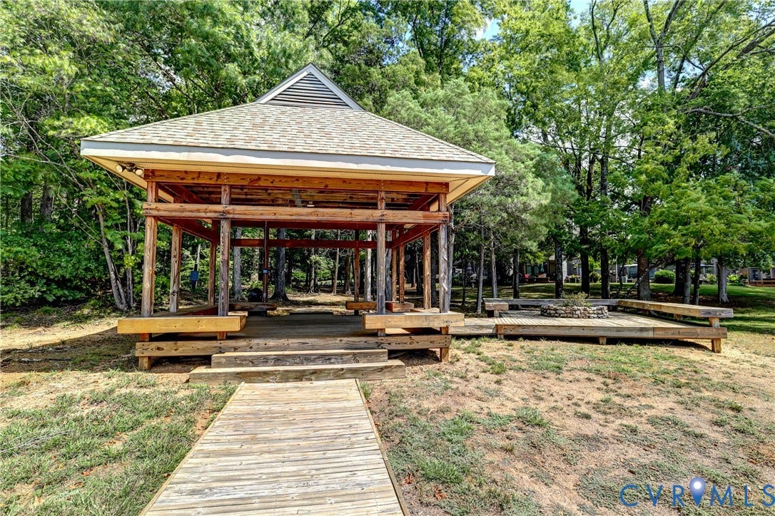 2758 Old Point Drive, Wilde Lake, Henrico, VA 23233 2758 Old Point Drive, Wilde Lake, Henrico, VA 23233