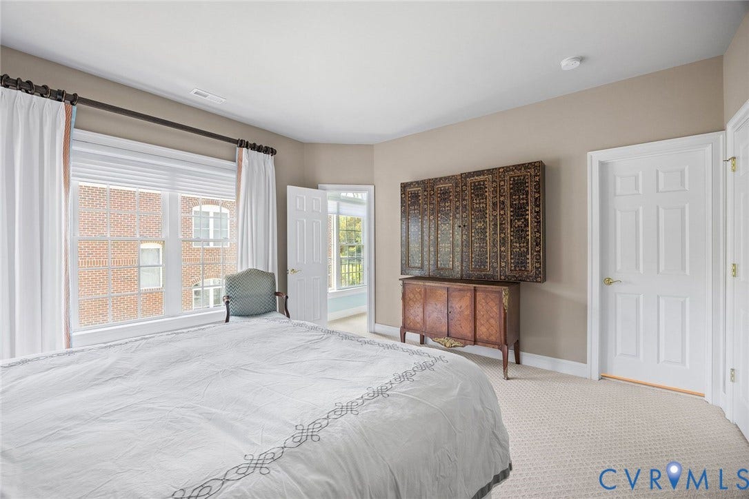 Bedroom number 2 with Walk-in Closet, Ensuite.