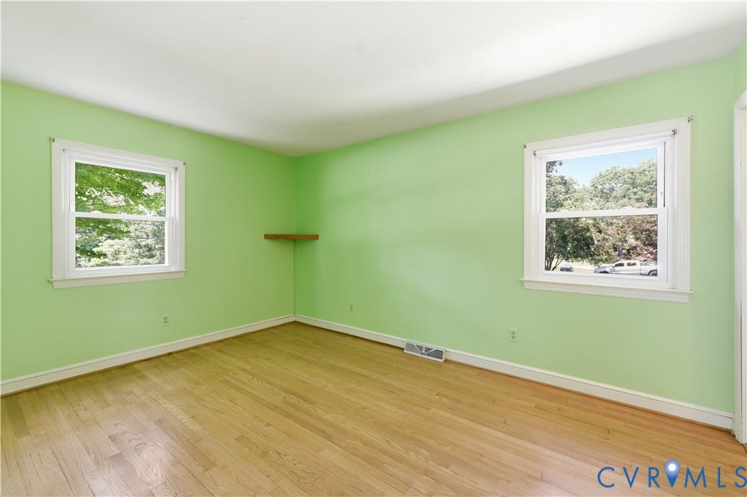 Primary bedroom, 1st floor, Hardwood flooring, ensuite bathroom