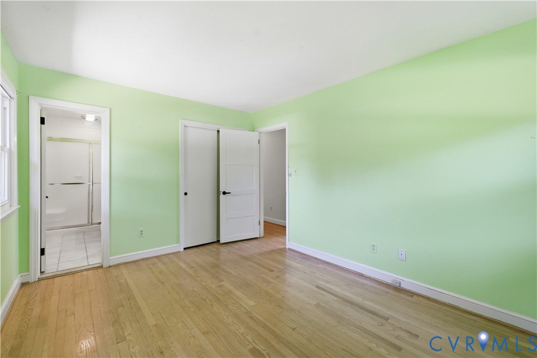 Primary bedroom, 1st floor, Hardwood flooring, ensuite bathroom