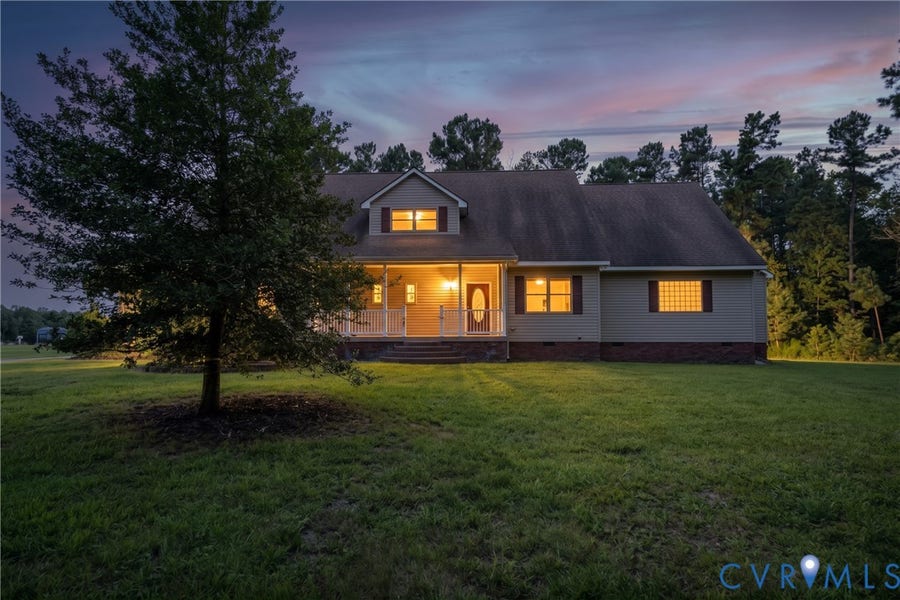 Property photo for 1465 Old Richmond Road, Blackstone, VA