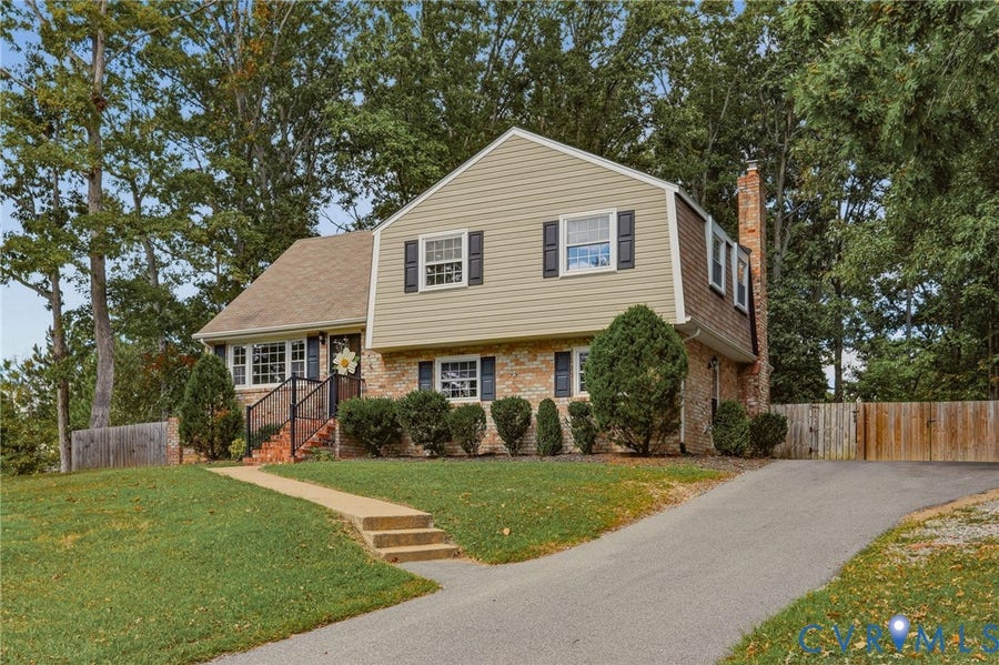 Property photo for 12010 W Petty Road, Midlothian, VA