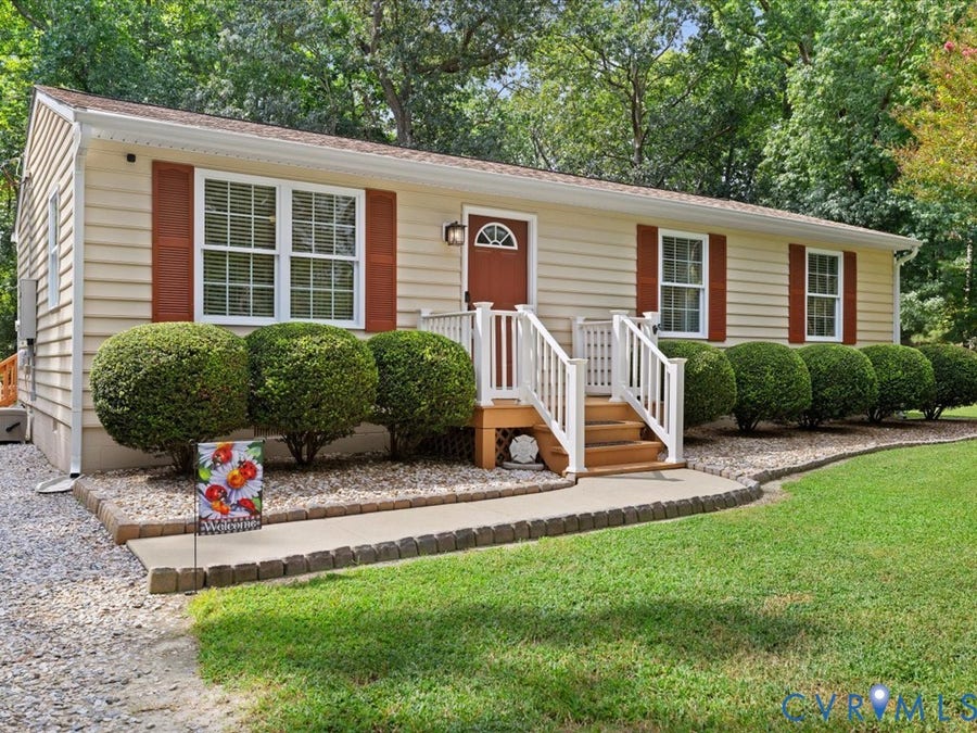 Property photo for 10121 Hickory Road, Chesterfield, VA