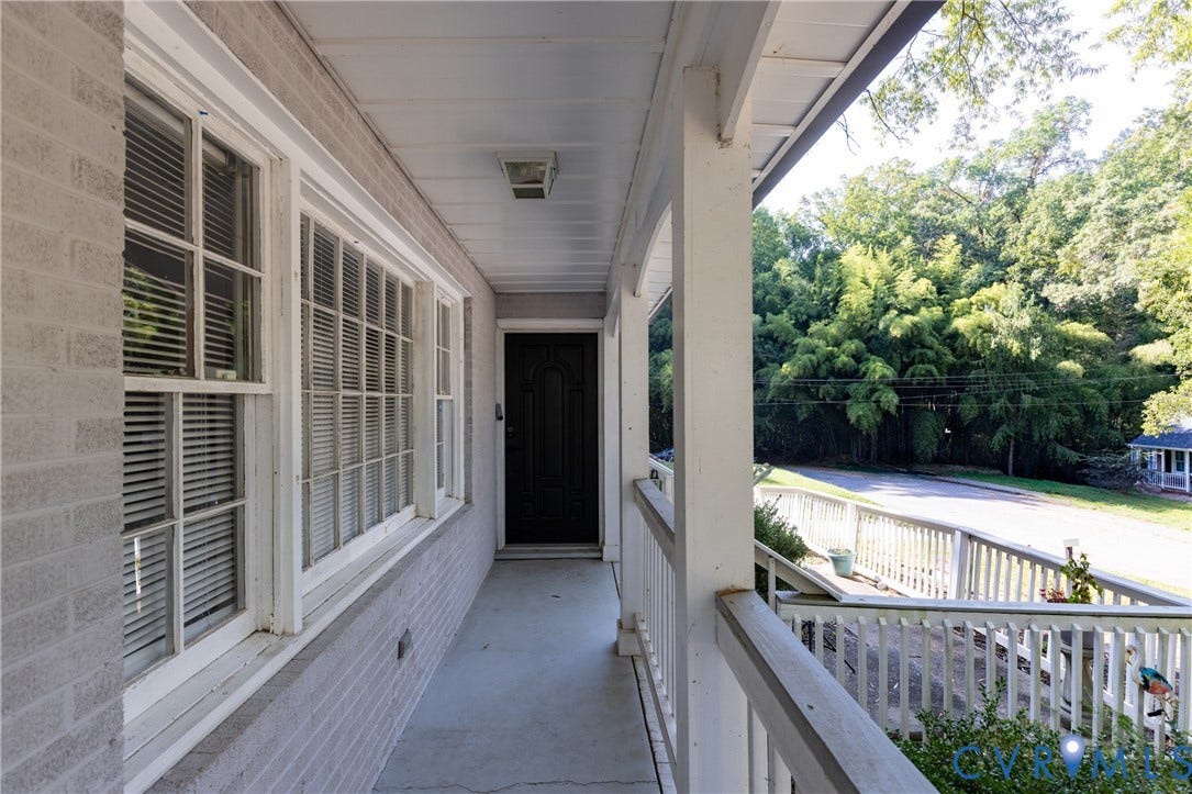 2502 Dolin Street, Hopewell, VA 23860 Nice covered front porch!
