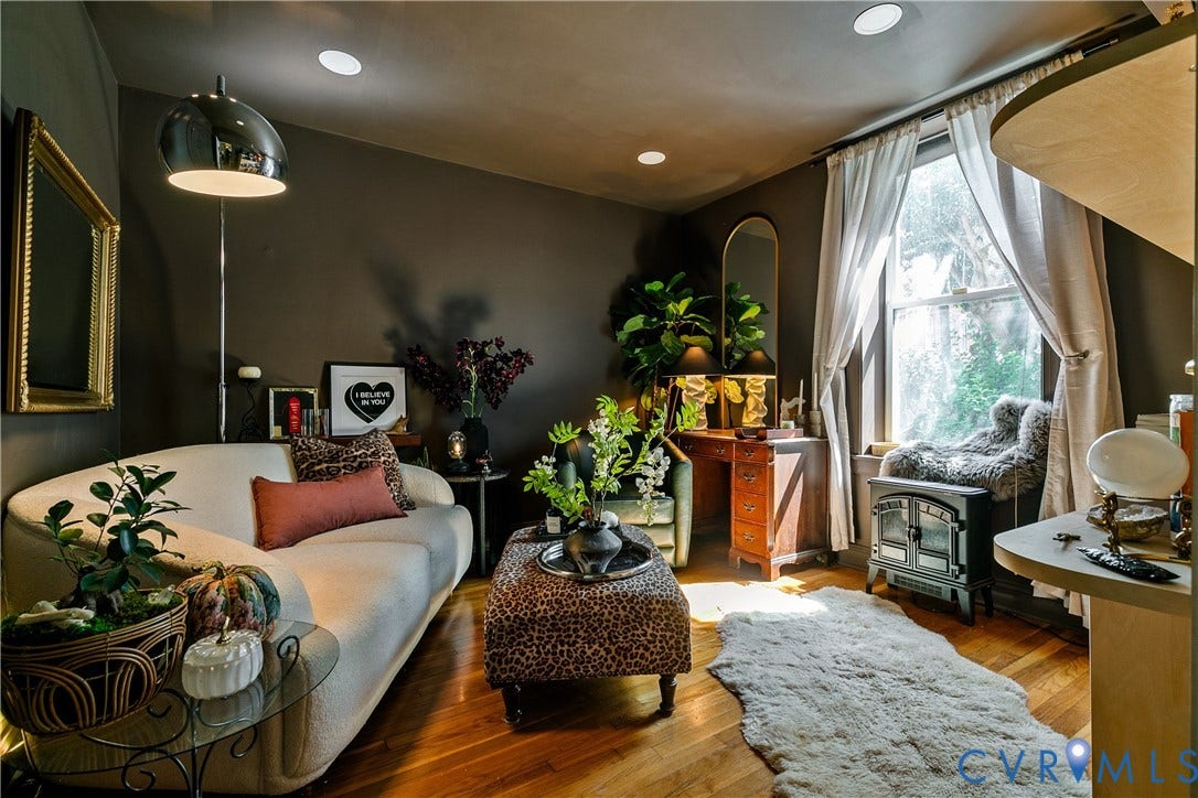 2100 Grove Avenue, #U10, The Fan, Richmond, VA 23220 2100 Grove Avenue, #U10, The Fan, Richmond, VA 23220