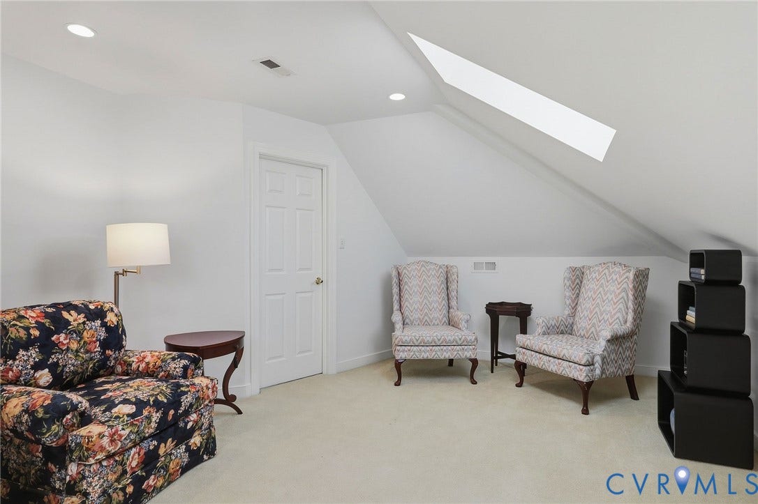 3012 Hedgeway Place, Tarrington, Midlothian, VA 23113 Sloped ceiling with an integrated skylight and recessed lighting