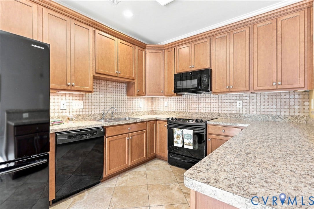 13805 Woodbridge Crossing Way, The Greens, Midlothian, VA 23112 Updated tile back splash. All appliances convey.