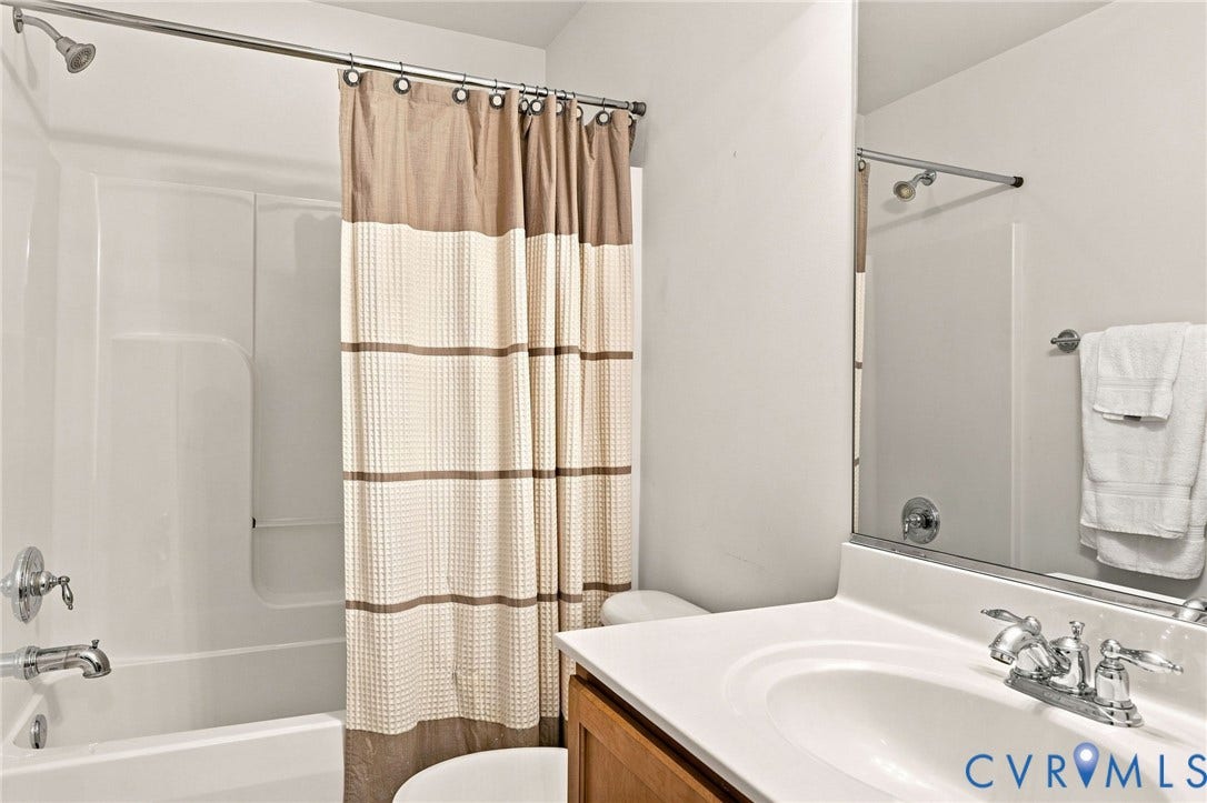 13805 Woodbridge Crossing Way, The Greens, Midlothian, VA 23112 Full bath located upstairs, convenient to bedrooms 2 and 3.