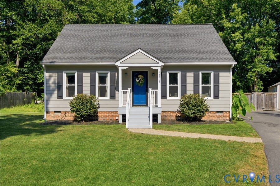 Property photo for 13602 Velvet Antler Place, Midlothian, VA