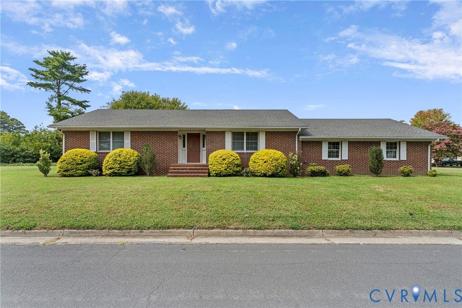 Property photo for 340 Cross Street, Urbanna, VA