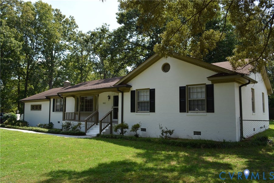 Property photo for 1912 Kirkwall Court, North Chesterfield, VA