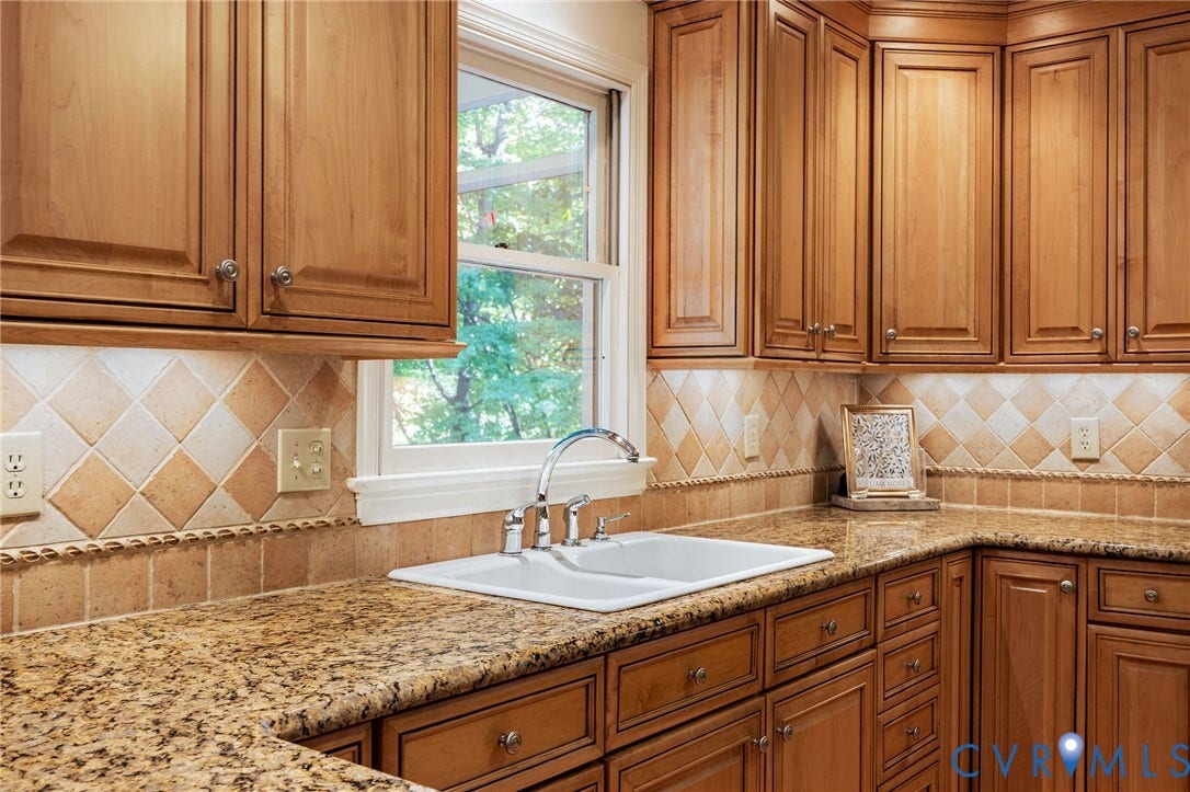 1433 Shirlton Road, Queensmill, Midlothian, VA 23114