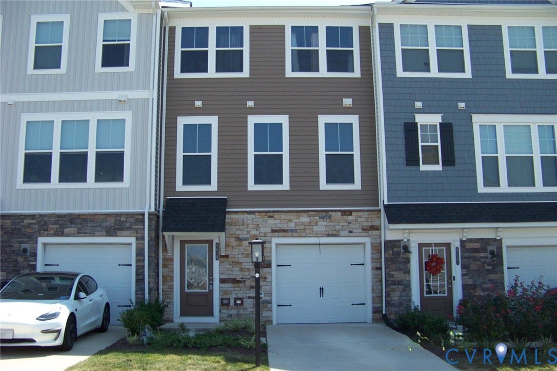 8829 Foxway Ridge Lane, Henrico, VA 23060 8829 Foxway Ridge Lane, Henrico, VA 23060