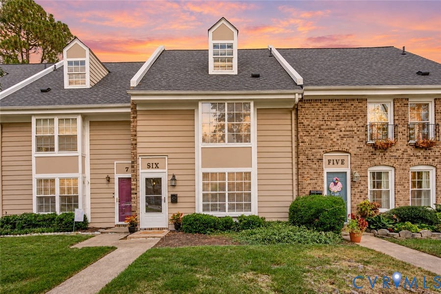 Property photo for 6 Skipwith Green Circle, Henrico, VA