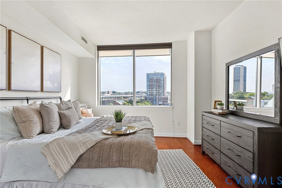 1101 Haxall Point, #U514, Richmond, VA 23219 Expansive windows, hard-surface flooring, and neutral wall finishes