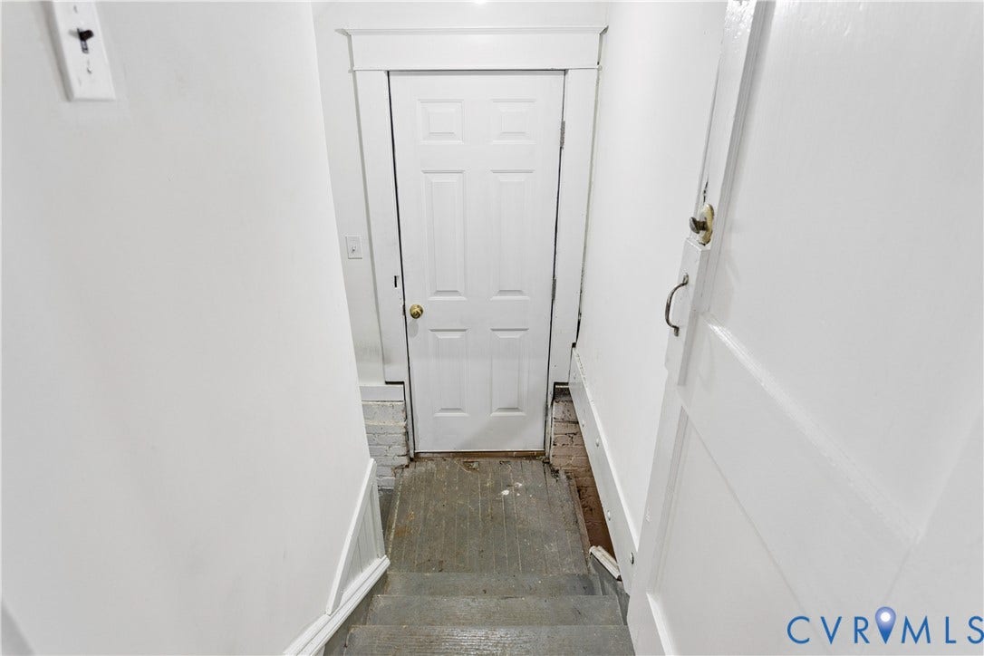 1304 Bainbridge Street, Manchester, Richmond, VA 23224 Door to side yard