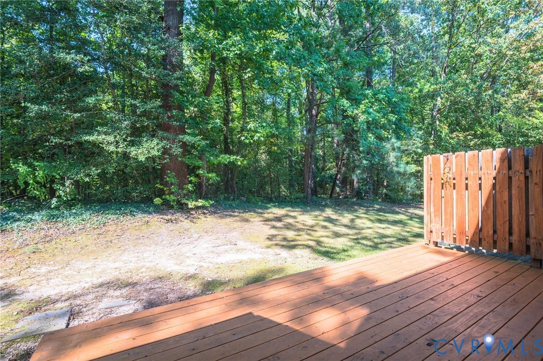 1555 Skirmish Run Drive, #1555, Henrico, VA 23228 Wood deck with privacy wall and expansive wooded backyard