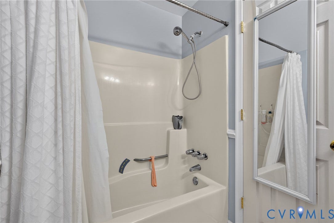 318 Bull Run Drive, Shady Oaks, Hopewell, VA 23860